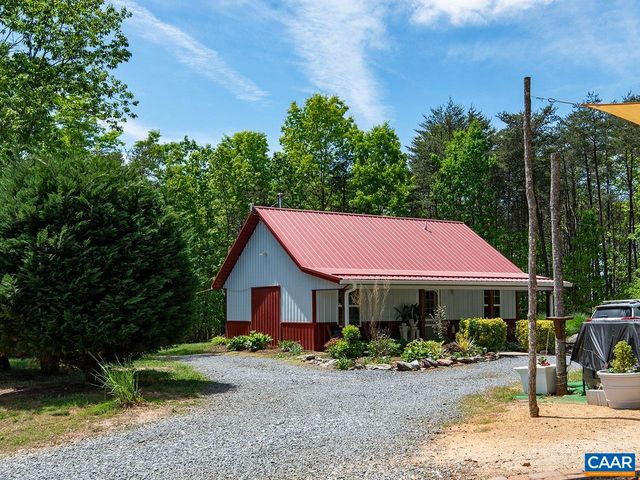 615 RIGGS RD, Louisa, VA 23093