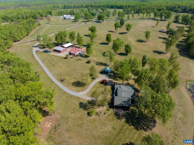 615 RIGGS RD, Louisa, VA 23093