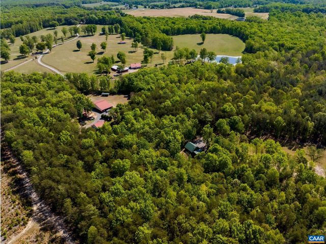 615 RIGGS RD, Louisa, VA 23093