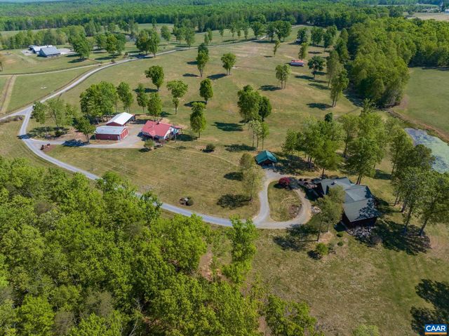 615 RIGGS RD, Louisa, VA 23093