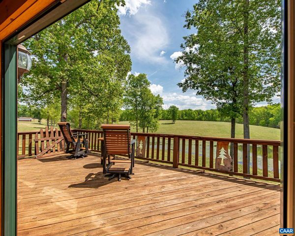 615 RIGGS RD, Louisa, VA 23093