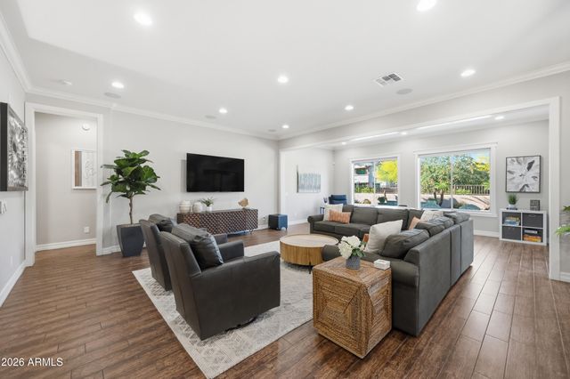 862 E HAMPTON Lane, Gilbert, AZ 85295