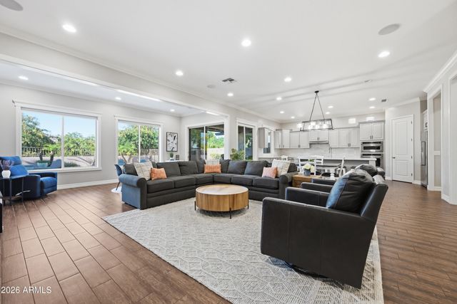 862 E HAMPTON Lane, Gilbert, AZ 85295