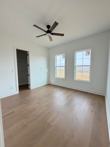 516 Mizzenmast Court, Berea, KY 40403