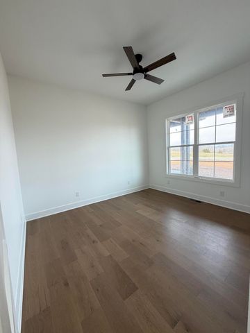 516 Mizzenmast Court, Berea, KY 40403