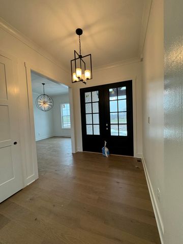 516 Mizzenmast Court, Berea, KY 40403