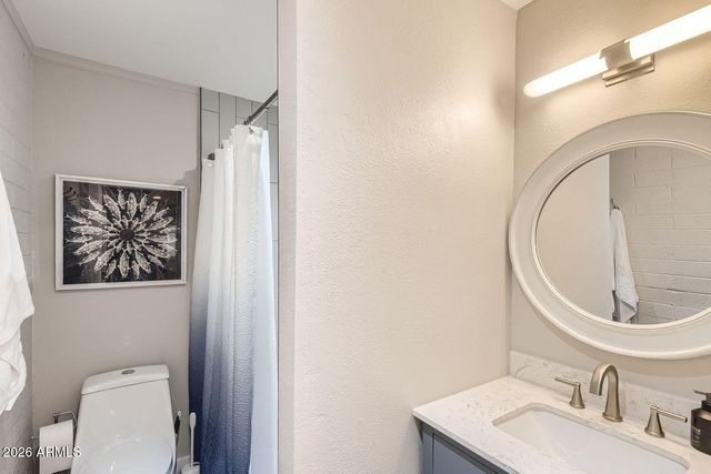 925 N 79TH Street, Scottsdale, AZ 85257