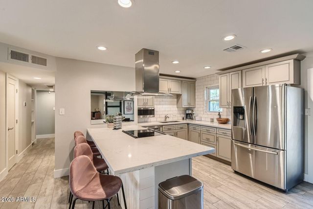 925 N 79TH Street, Scottsdale, AZ 85257