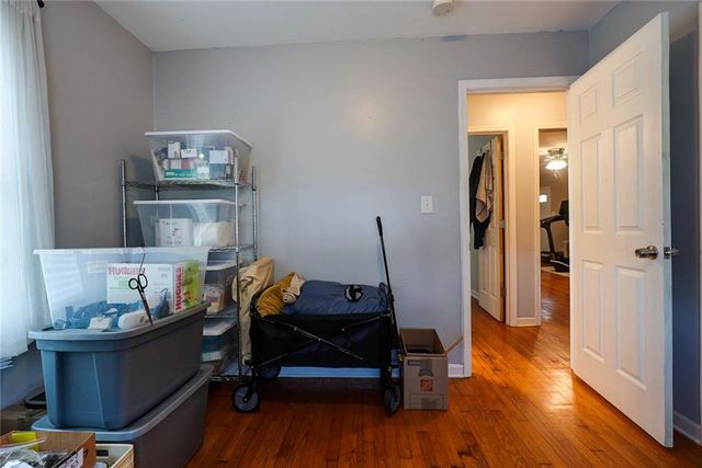 2530 Queen Ridge Drive, Independence, MO 64055