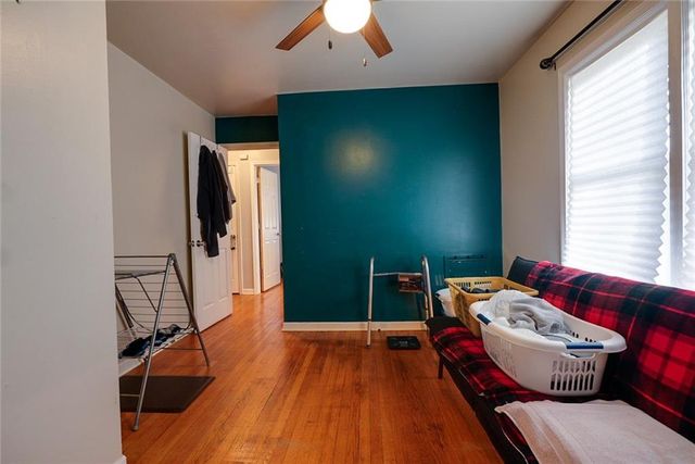 2530 Queen Ridge Drive, Independence, MO 64055