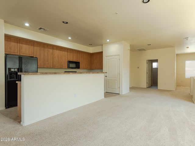 705 W QUEEN CREEK Road 2176, Chandler, AZ 85248