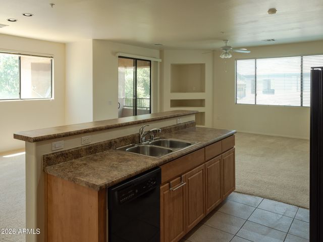 705 W QUEEN CREEK Road 2176, Chandler, AZ 85248