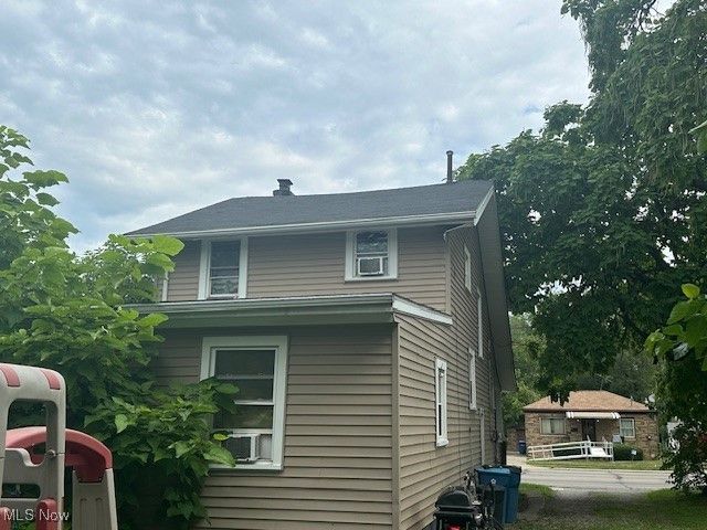 1411 W 21st Street, Lorain, OH 44052