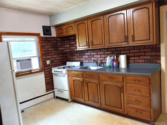 216 A and 216 B Hobbs Lane, Clinton Corners, NY 12514