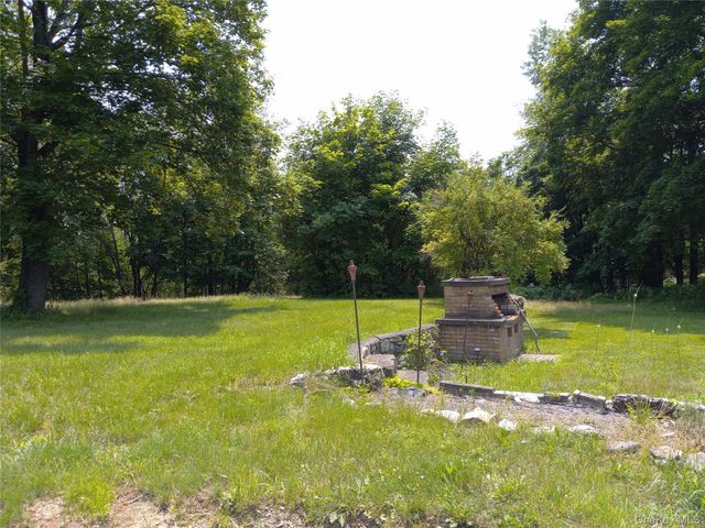 216 A and 216 B Hobbs Lane, Clinton Corners, NY 12514