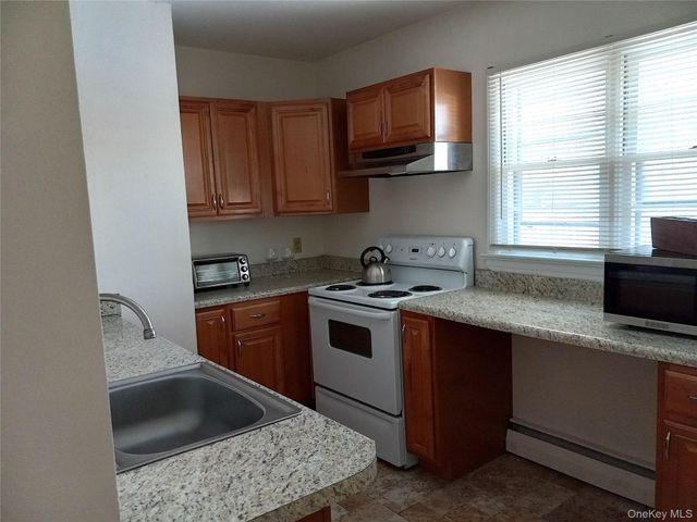 216 A and 216 B Hobbs Lane, Clinton Corners, NY 12514