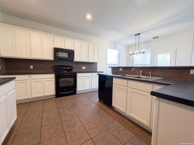 13615 Welsford, Live Oak, TX 78233