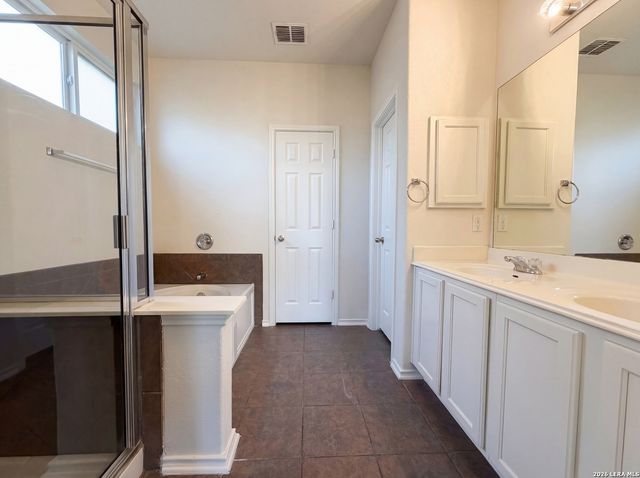 13615 Welsford, Live Oak, TX 78233