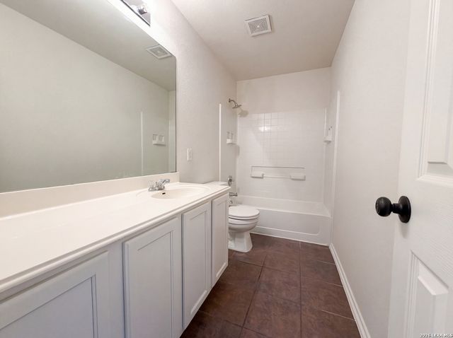 13615 Welsford, Live Oak, TX 78233