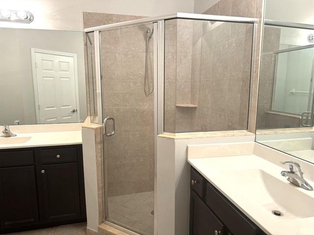 5887 NW 56th Place 5887, Tamarac, FL 33319