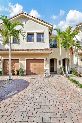 5887 NW 56th Place 5887, Tamarac, FL 33319