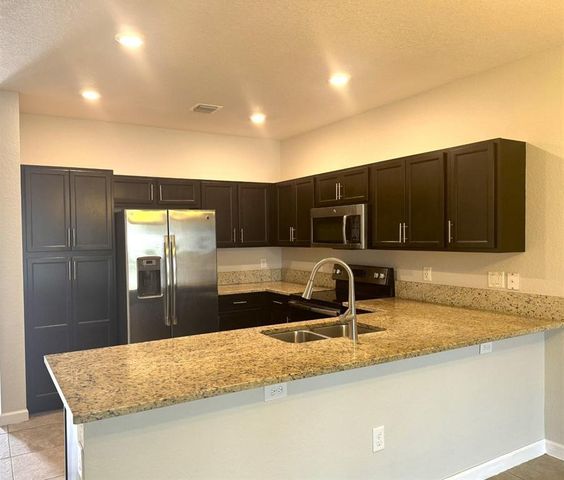 5887 NW 56th Place 5887, Tamarac, FL 33319