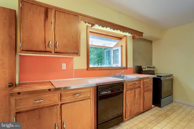 238 HALDEMAN AVE, New Cumberland, PA 17070