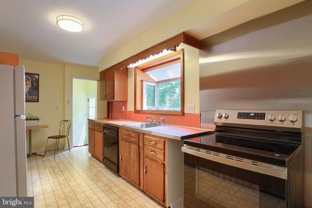 238 HALDEMAN AVE, New Cumberland, PA 17070