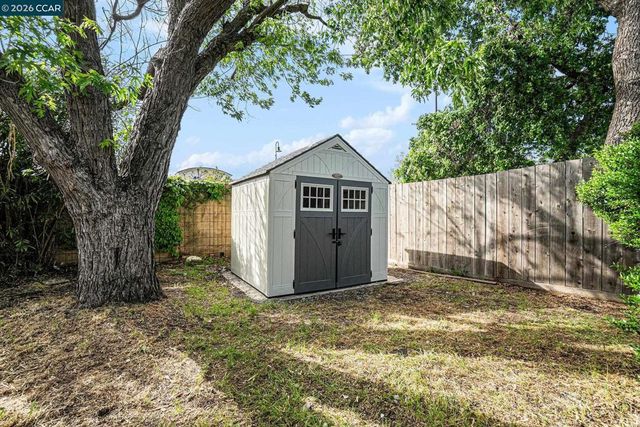 2442 Geraldine Dr, Pleasant Hill, CA 94523