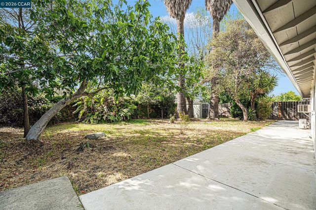 2442 Geraldine Dr, Pleasant Hill, CA 94523