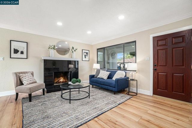 2442 Geraldine Dr, Pleasant Hill, CA 94523