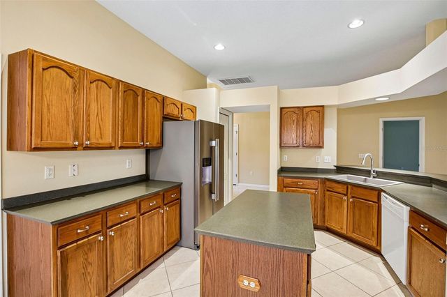 2008 GRANTHAM GREENS DRIVE, Sun City Center, FL 33573