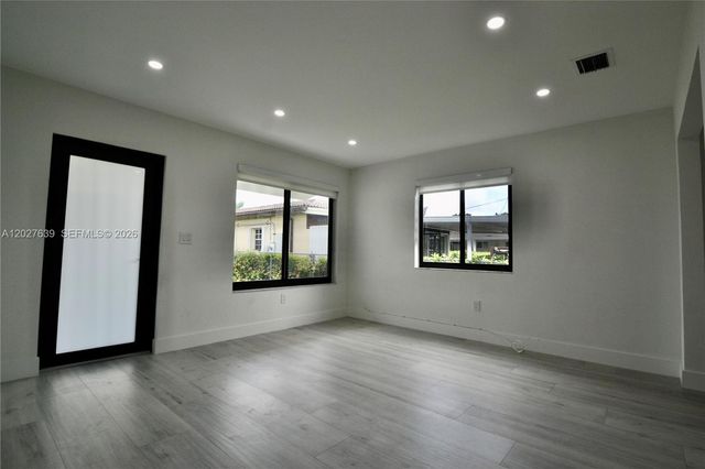 3018 SW 25th Ter 3018, Miami, FL 33133