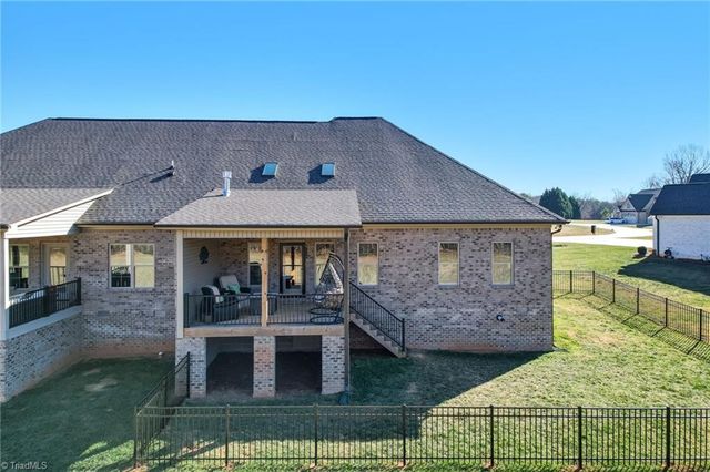 7010 Westfield Village Circle, Summerfield, NC 27358