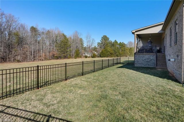 7010 Westfield Village Circle, Summerfield, NC 27358