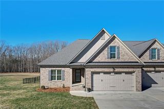 7010 Westfield Village Circle, Summerfield, NC 27358