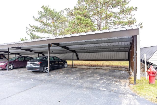 3406 Devonwood Hills E, Grand Rapids, MI 49525