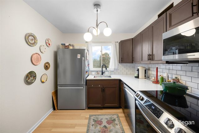 3406 Devonwood Hills E, Grand Rapids, MI 49525