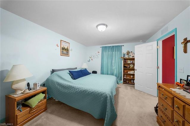 724 Evening Shade LN, Lehigh Acres, FL 33974
