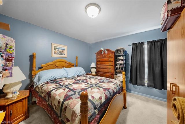 724 Evening Shade LN, Lehigh Acres, FL 33974