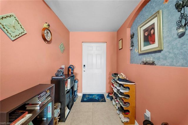 724 Evening Shade LN, Lehigh Acres, FL 33974