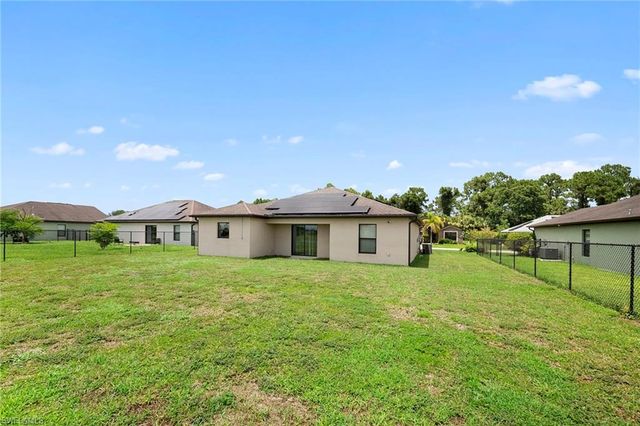 724 Evening Shade LN, Lehigh Acres, FL 33974