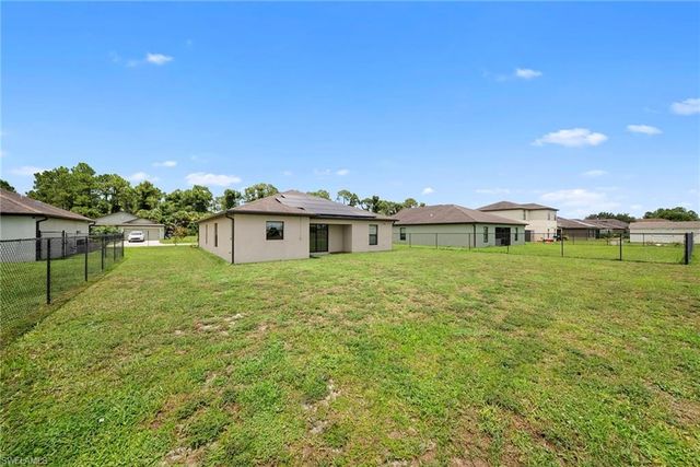 724 Evening Shade LN, Lehigh Acres, FL 33974