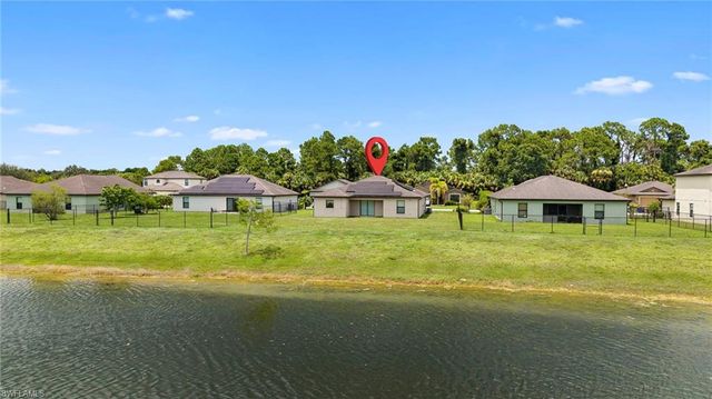 724 Evening Shade LN, Lehigh Acres, FL 33974