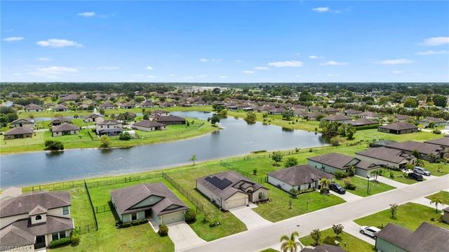 724 Evening Shade LN, Lehigh Acres, FL 33974