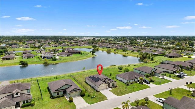724 Evening Shade LN, Lehigh Acres, FL 33974