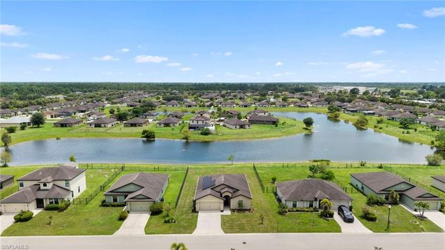 724 Evening Shade LN, Lehigh Acres, FL 33974