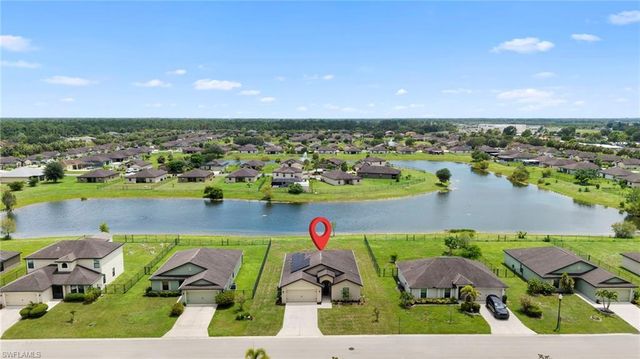 724 Evening Shade LN, Lehigh Acres, FL 33974