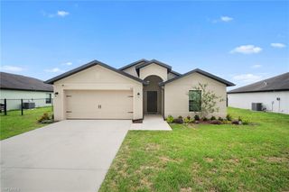 724 Evening Shade LN, Lehigh Acres, FL 33974