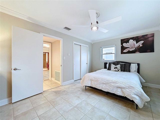 3912 FONTAINEBLEAU DRIVE, Tampa, FL 33634